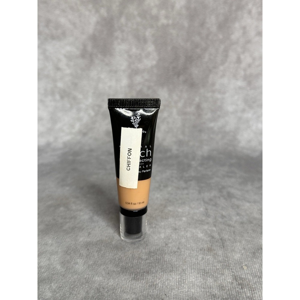 Younique‎ Mineral Touch Skin Perfecting Concealer .34oz/10ml Chiffon New